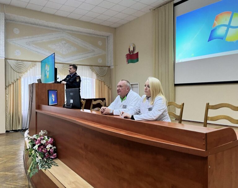 Безопасность и законность: перед медицинскими работниками выступил подполковник милиции